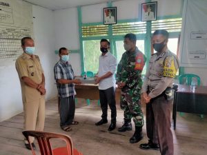 Babinsa Koramil Air Besar Hadiri Sertijab BPD Sepangah
