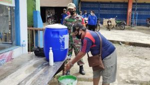 Koramil 16/ Sekadau Hulu Babinsa Sosialisasikan 3M di Desa Binaan