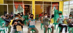 Pemdes Sumber Tani Salurkan BLT DD