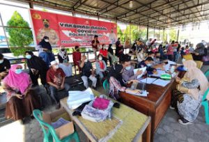 Kesadaran Masyarakat Sanggau Antusias Ikuti Vaksinasi Massal
