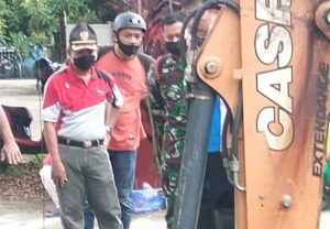 Kerja Bulldozer tak Maksimal, Parit di Munggok Badang Banyak Kabel Listrik dan Pipa PDAM
