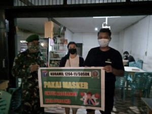 Melaksanakan Kegiatan Sosialisasi Himbauan 3 M di Warung Kopi