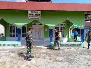 Anggota Zidam XII/Tpr Terus Kerjasama untuk Semprot Disinfektan
