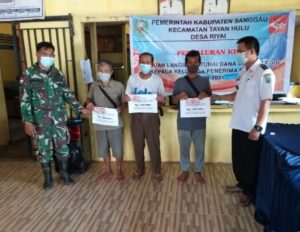 Babinsa Mengahadiri Kegiatan Penyaluran DANA BLT DD.