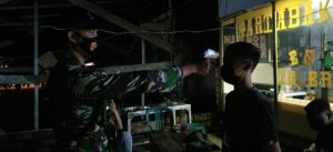 Babinsa Koramil 18/Nanga Mahap Terus Lakukan Sosialisasi Protokol Kesehatan kepada masyarakat desa