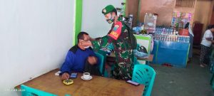 Koramil 16/ Sekadau Hulu Babinsa  Mensosialisasikan 3 M di desa binaan