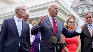 Paket Infrastruktur Biden $1,2 Triliun Hadapi Tantangan di Kongres