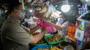 Pedagang Protes ke Jokowi Soal Pajak Sembako: Ini Gila