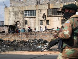 Afrika Selatan Kirim Ribuan Tentara ke Daerah-daerah Rusuh