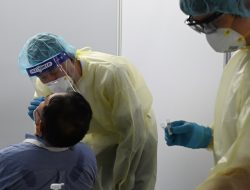 Penumpang dan Awak Kapal Pesiar Singapura “Dikurung” di Kabin Karena Kasus COVID-19