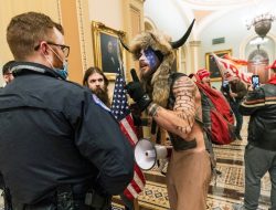 Pelosi Tunjuk Tokoh Republik Kedua untuk Selidiki Insiden 6 Januari