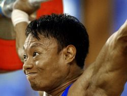 Atlet Angkat Besi Indonesia Sukses Samai Rekor Olimpiade