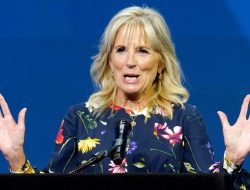 Ibu Negara Jill Biden akan Pimpin Delegasi AS di Olimpiade Tokyo
