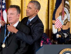 Obama-Springsteen Siap Luncurkan “Renegades” Oktober