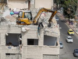 Balas Serangan Balon Api, Israel Serang Gaza