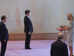 PM Jepang Yoshihide Suga Bertemu Ibu Negara AS Jill Biden