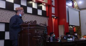 Fraksi di DPRD Sambas Sampaikan Pandangan Umum Lima Raperda
