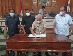 Bupati Surya Sampaikan Pendapat Akhir RPJMD Tahun 2021-2026