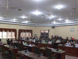 DPRD Landak Gelar Rapat Gabungan Bersama Tim Eksekutif Bahasa Dua Raperda Inisiatif Eksekutif
