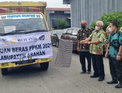 Bupati Asahan Serahkan 53.568 Beras Bantuan PPKM 2021