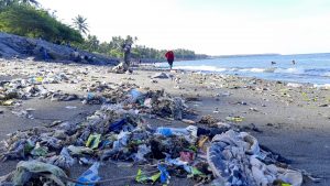 DLHK Soroti Wisata Sampah Labuhan Haji Lombok Timur