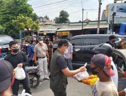 Bentuk Kepedulian, Bupati Kendal Bagikan Paket Sembako