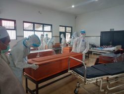 Korban Meninggal Akibat Covid-19 Meningkat, Srikandi Ditsamapta Polda Kalteng Diterjunkan Bantu Pemulasaran Jenazah