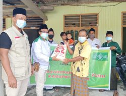 Lazismu Kecamatan Tualang Berbagi Zakat dari Hasil Panen Pertanian