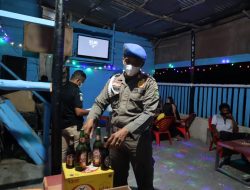 Sejumlah Pengunjung Cafe di Siak Mendadak Dirazia Sat Pol PP,  Miras Disita