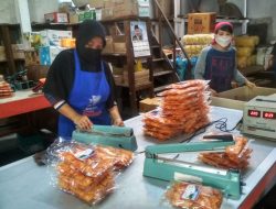 Keripik Balado 4 x 7 Padang Tetap Bertahan di Tengah Pandemi Covid-19