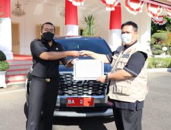 Ikuti Jejak Gubernur Sumbar, Wagub Audy Joinaldy Serahkan Mobil Dinas Untuk Operasi Satgas Covid-19