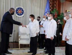 Alasan Filipina Memilih AS Daripada China