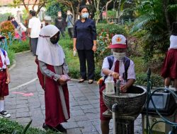 UNESCO: Hampir 120 Juta Siswa Masih Tinggal di Rumah akibat COVID