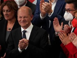 Partai Angela Merkel Kalah, Masa Depan Jerman Belum Menentu