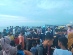 Dua Remaja Hilang Terseret Ombak di Pantai Purus Padang