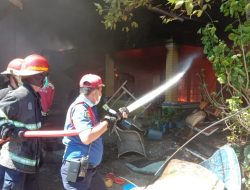 Lima Rumah di Padang Ludes Terbakar