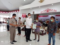 Bupati Kendal Berikan Sertifikat Lahan Seluas 23 Ha kepada 95 Warga Bringinsari