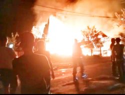 Dua Rumah Warga Padang Terbakar dan Satu Orang Dilaporkan Meninggal Dunia