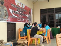 Antusias Masyarakat  Kabupaten Sanggau Ikuti Vaksinasi di Lokasi Gereja Katedral