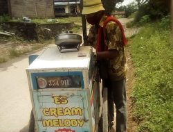 Kisah Penjual Es Krim Keliling di Masa Pandemi, Bisa Beli Rumah dan Kuliahkan Anak