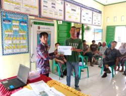 Peratin Tanjung Jati Salurkan BLT DD Pada KPM