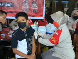 Gandeng beberapa Komunitas, Ditpamobvit Polda Sumbar gelar Vaksinasi Presisi di SPR Padang