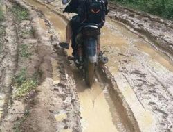 Jalan Rusak Parah, Warga Minta Pemkab Lampura Jangan Ingkar Janji