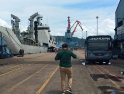 KRI Bontang 907 Bantu Percepatan Vaksinasi