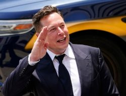 Indeks Saham AS Terus Naik, Saham Tesla Turun