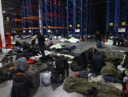 Polandia Tahan 100 Migran di Perbatasan