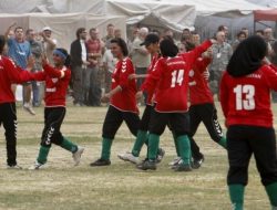 Tinggalkan Negaranya, Tim Sepakbola Remaja Putri Afghanistan Tiba di Inggris