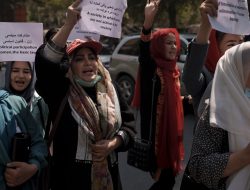 HRW: Pembatasan Perempuan Bekerja Hambat Pengiriman Bantuan Kemanusiaan Afghanistan