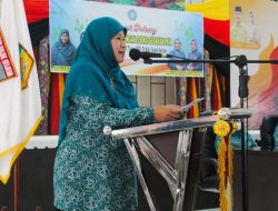 Tingkatkan Gizi Ibu Hamil dan Balita di Masa Pandemi, IJP dan PKK Sumbar Bagikan Biskuit