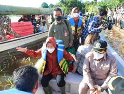 Antisipasi Dampak La Nina, Mensos Ajak Warga Tepian Sungai Kapuas Siaga